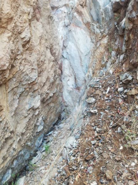 1800ha lumpy chrome mine for JV