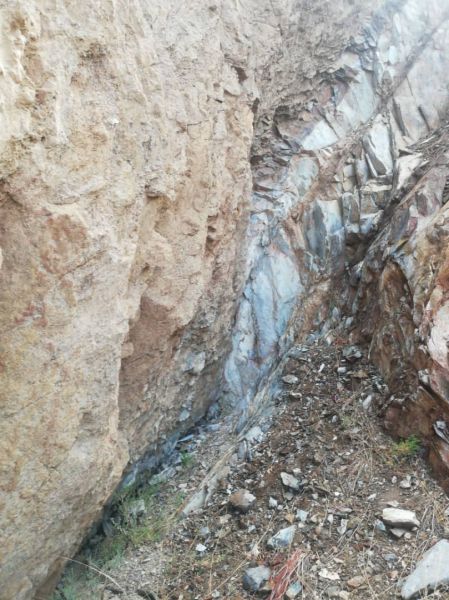 1800ha lumpy chrome mine for JV